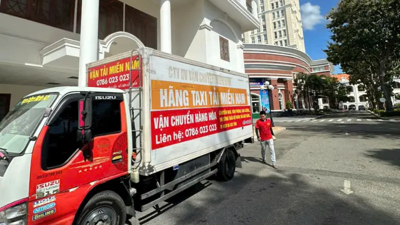 Xe tải chuyên dụng chuyển trọ