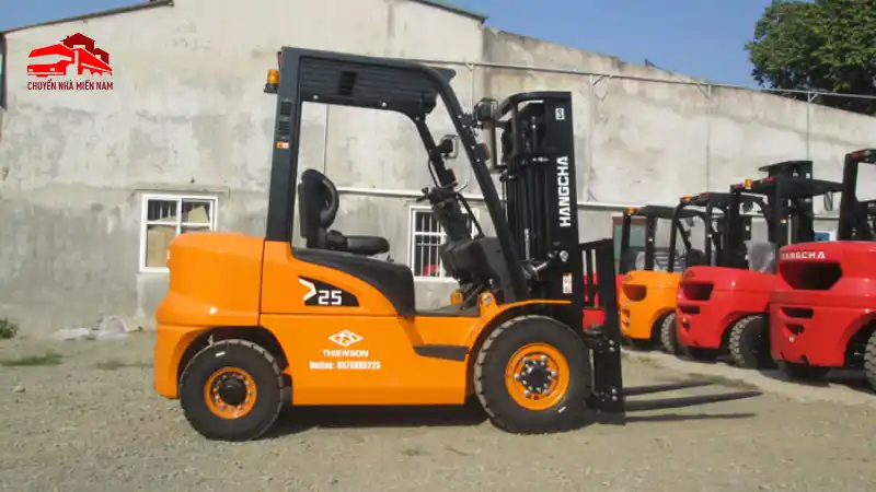 Bình dầu động cơ cho xe nâng, đảm bảo.