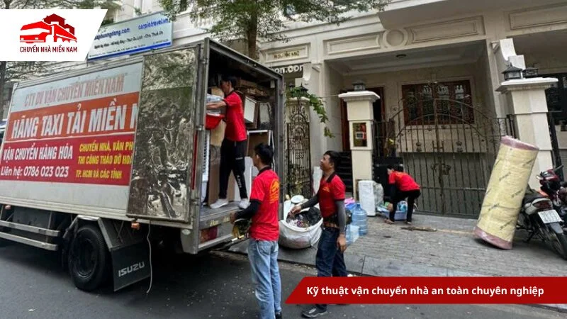Hệ thống taxi tải vận chuyển đa dạng hiện đại