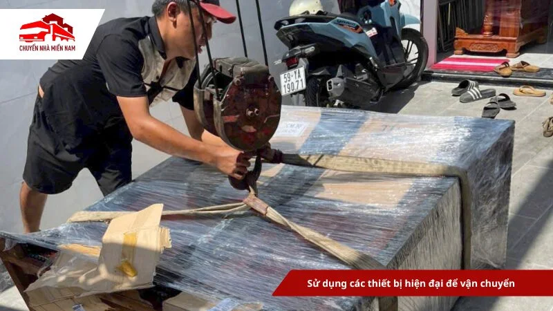 Sử dụng các thiết bị hiện đại để vận chuyển