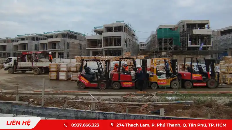 Xe nâng hàng chuyên dụng