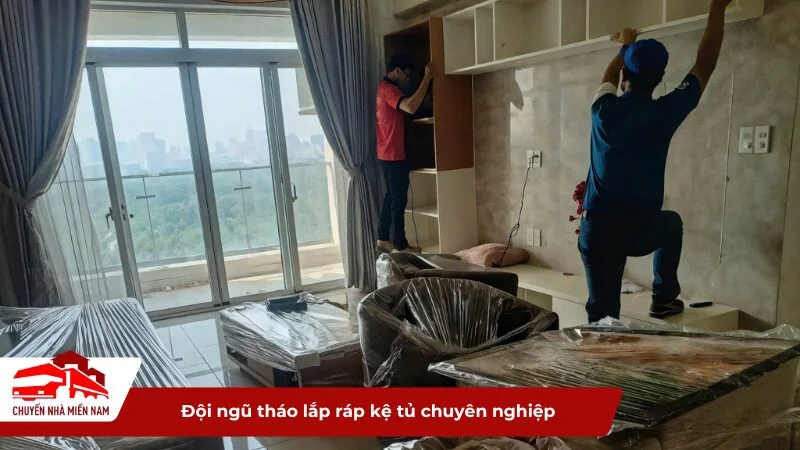 Đội ngũ tháo lắp ráp kệ tủ chuyên nghiệp
